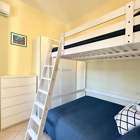 Διαμέρισμα Bouganville *